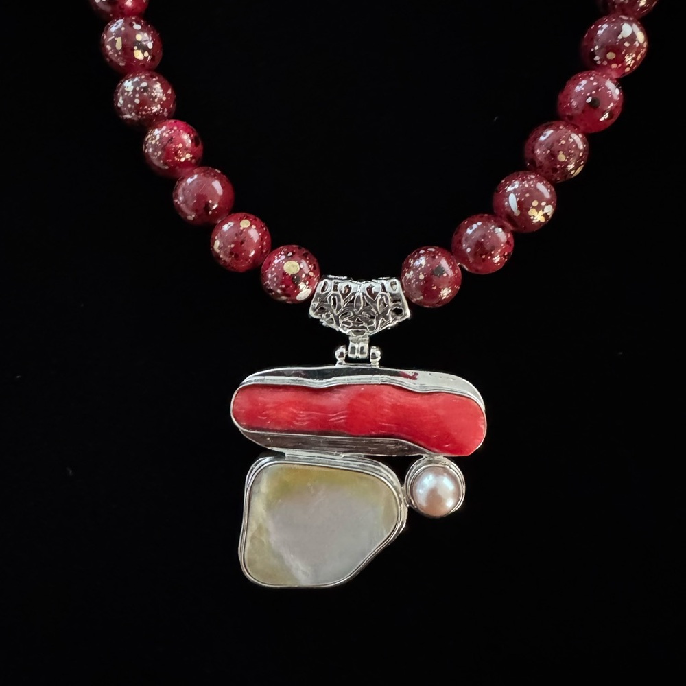 NWOT Red Ceramic Beaded Necklace with Mother of Pearl and Coral Pendant